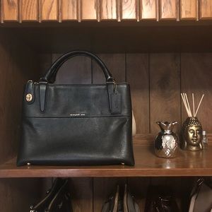 COACH Small Turnlock Burough